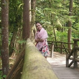 Meet your Posher, Hoà